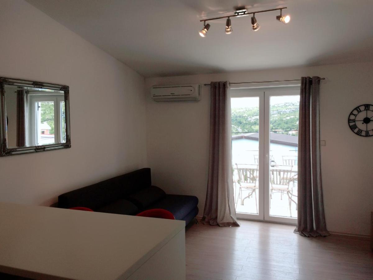 Apartment Цезарица Екстериор снимка